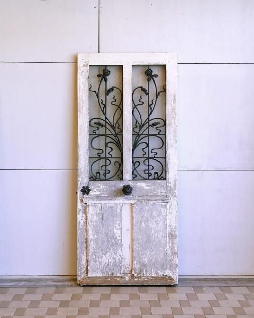 Antiques Knock アンティークドアや古い窓の建材