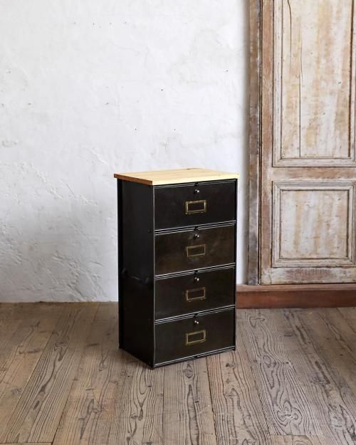  ᥿륭ӥͥå.5  Metal Cabinet.5 