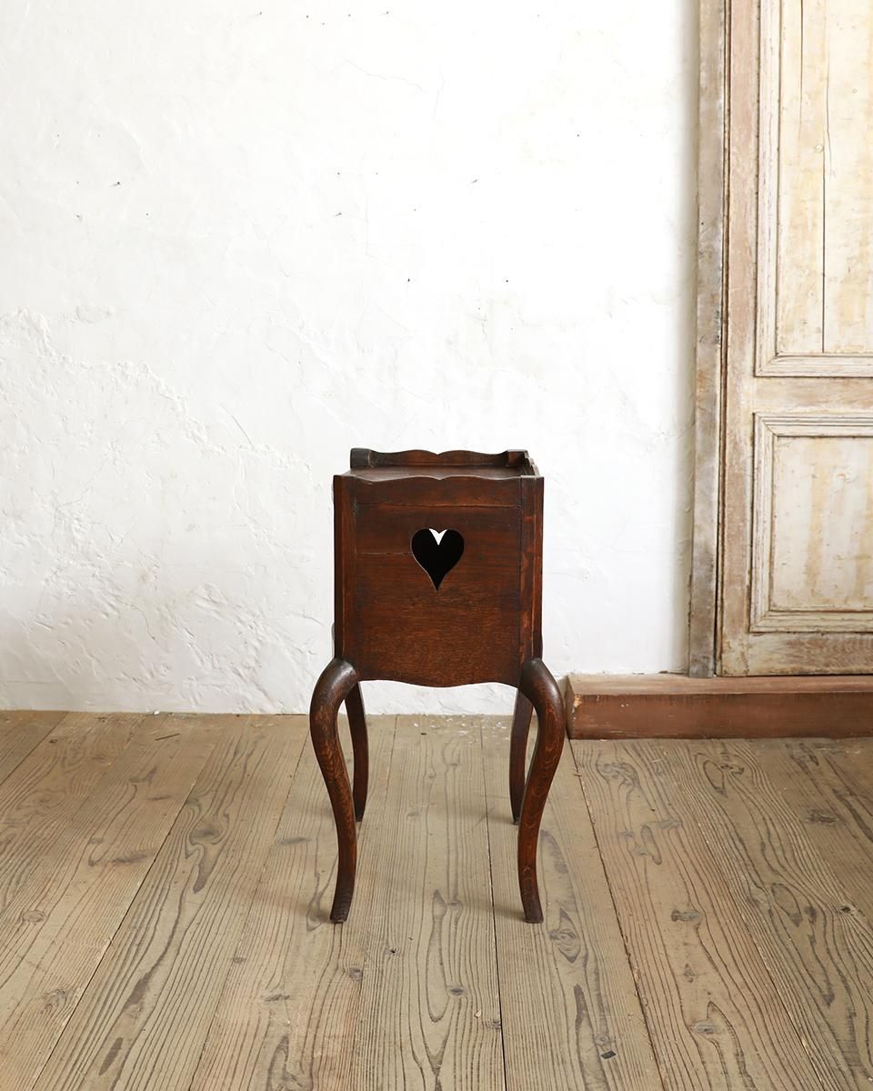 アンティーク サイドテーブル ナイトテーブル 木製 楽天市場】☆倉庫移転の為、総売り尽くしセール