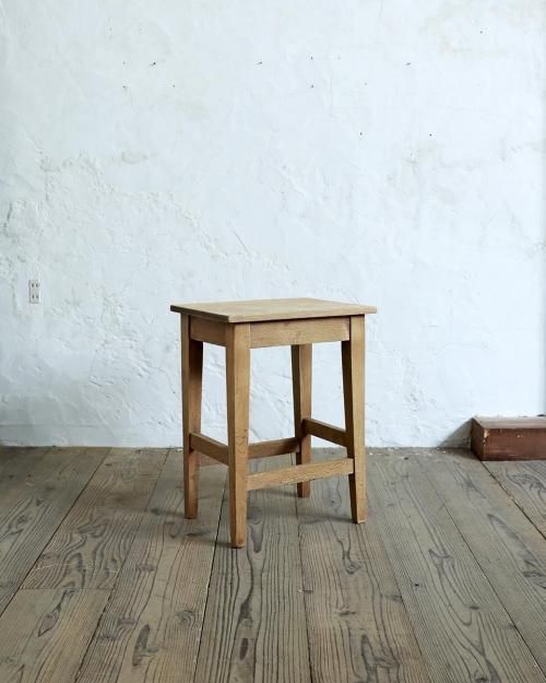 アンティーク ウッドスツール.59 | Antiques Knock
