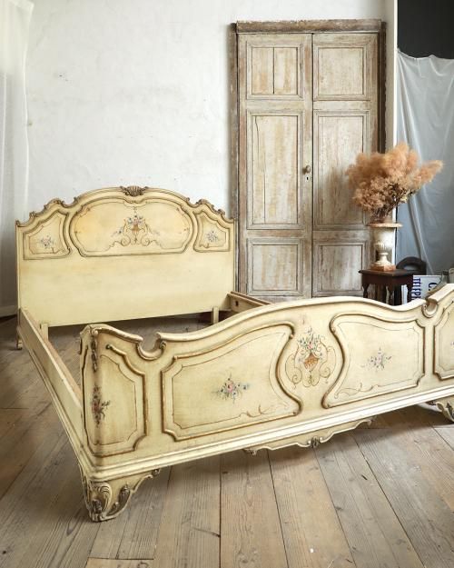 フランスアンティーク Louis XV (ルイ15世) ロココスタイル