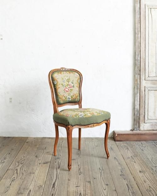  ץݥ   Petit Point Salon Chair  