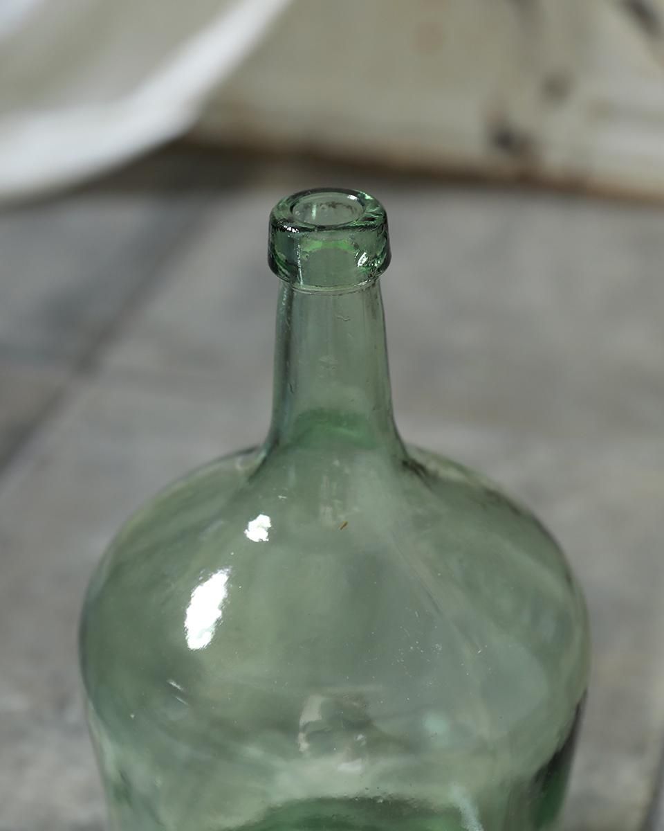 アンティーク風ボトル　大サイズ アンティーク風のおしゃれなガラス雑貨・ガラスボトル(チューリップ