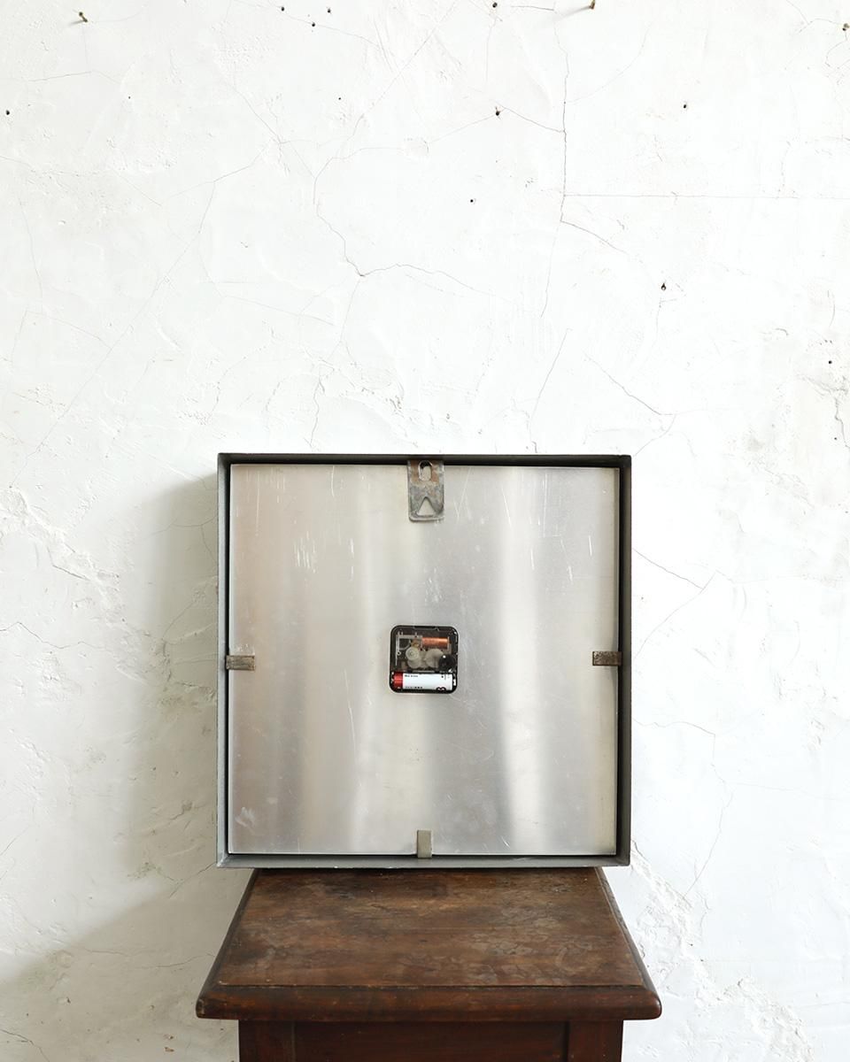 Pragotron社 (パラゴトロン) ウォールクロック.8