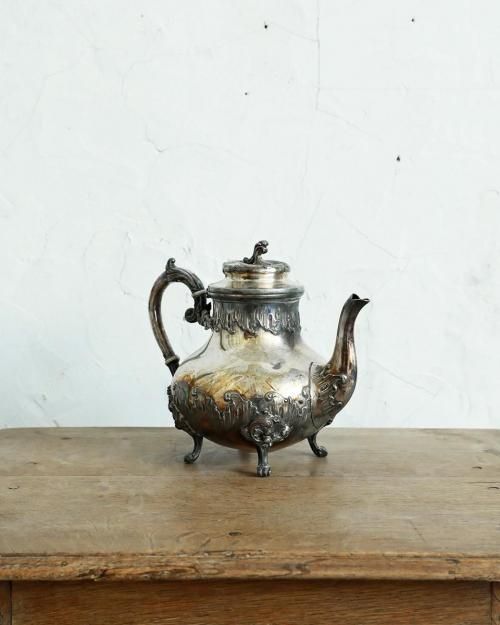 フランスアンティーク家具や雑貨の販売・卸売り店 Antique Knock