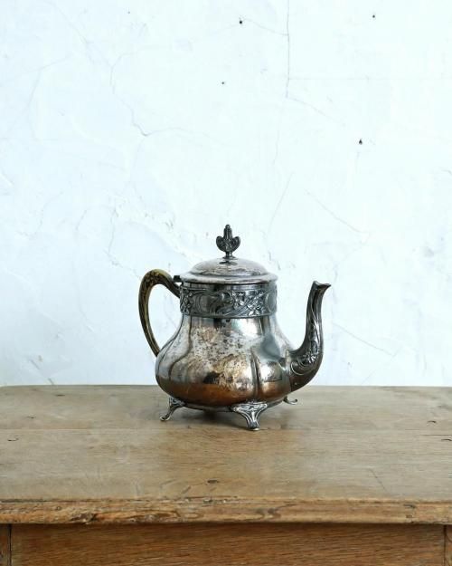 【美品】フランスアンティーク 1900年代初頭 木製装飾エタジュール[3110] 美品】フランスアンティーク 1900年代初頭 木製装飾エタジュール[3110