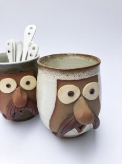 B-F003 FUNNY FACE MUGBROWN by 2-tacs