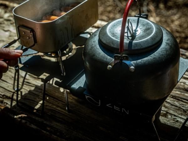安全かつコンパクトになるZEN Camps シングルバーナー用 遮熱板 安全かつコンパクトになるZEN Camps シングルバーナー用 遮熱板