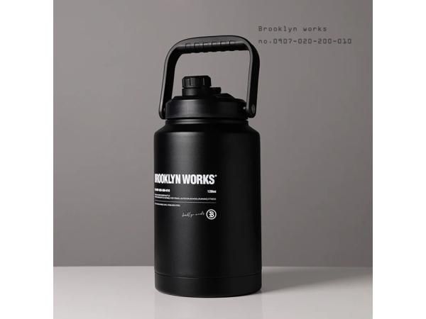 BROOKLYN WORKS WATER JUG 3.8L - STANDARD point
