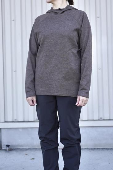 AXESQUIN(アクシーズクイン) W'sメリノウールフーディ- STANDARD point