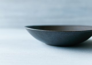 中鉢皿　黒