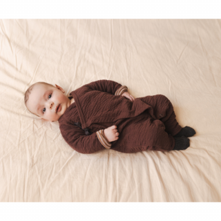 Phil&Phae / Textured cross-over baby suit / burnt umber