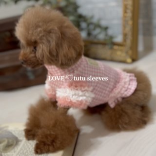 <img class='new_mark_img1' src='https://img.shop-pro.jp/img/new/icons11.gif' style='border:none;display:inline;margin:0px;padding:0px;width:auto;' />LOVE tutu sleeve tシャツ(裾フリルあり)ピンク