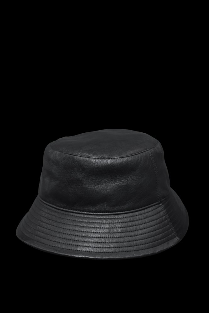 MONOCHROME LUXURY STEER BUCKET HAT