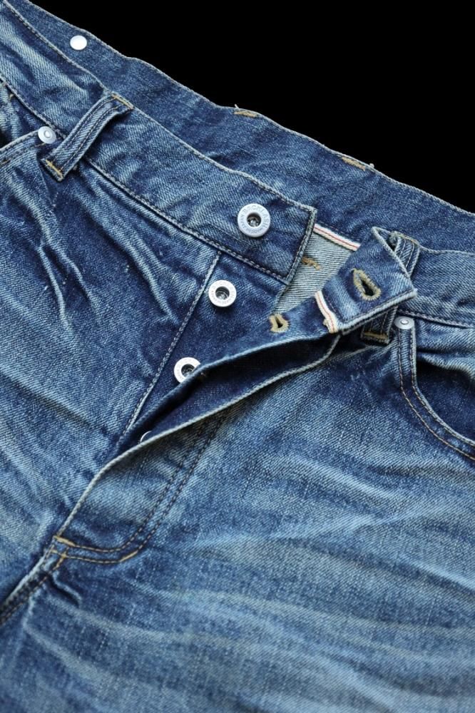 THE DENIM STRETCH SELVEDGE DENIM STRAIGHT PANTS THE DENIM STRETCH SELVEDGE DENIM STRAIGHT PANTS