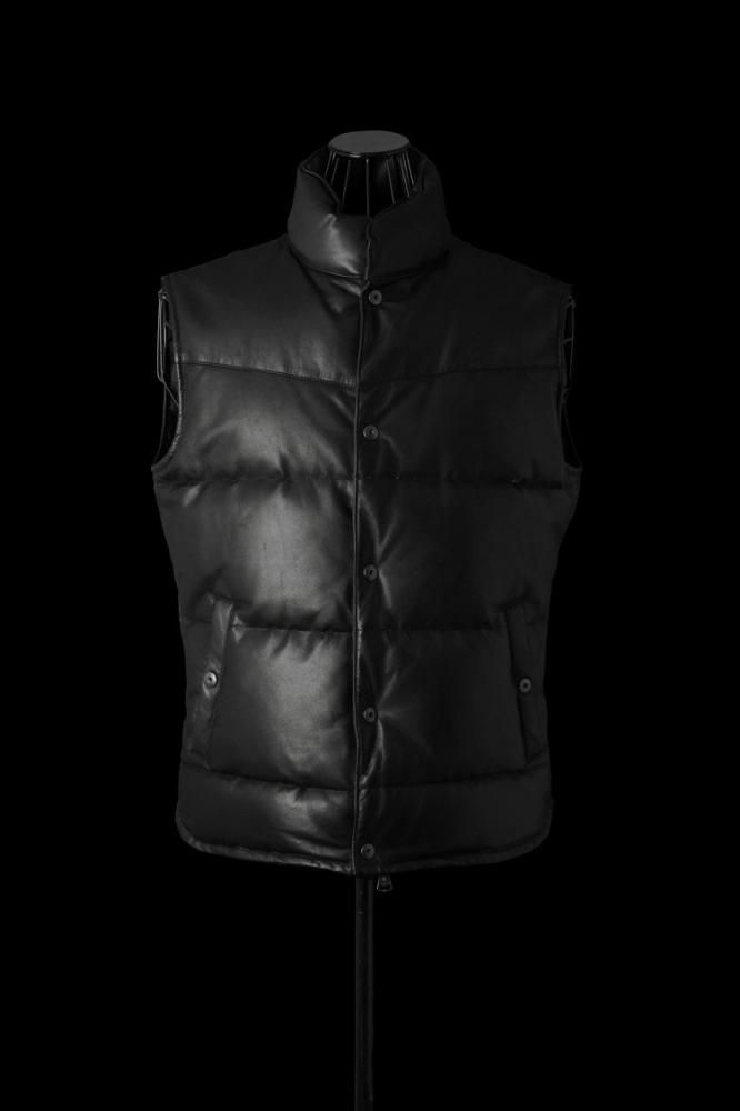 MONOCHROME LUXURY STEER 0.6mm “POLISH WHITE GOOSE DOWN” VEST MONOCHROME LUXURY STEER 0.6mm “POLISH WHITE GOOSE DOWN” VEST