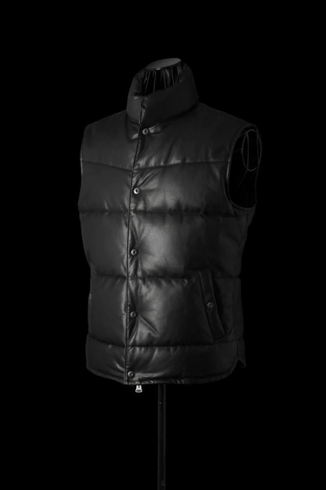 MONOCHROME LUXURY STEER 0.6mm “POLISH WHITE GOOSE DOWN” VEST MONOCHROME LUXURY STEER 0.6mm “POLISH WHITE GOOSE DOWN” VEST