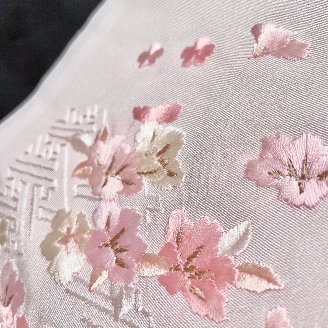 桜の刺繍半衿 - アンティーク＆リサイクルキモノ 千すけ 着物ブティック