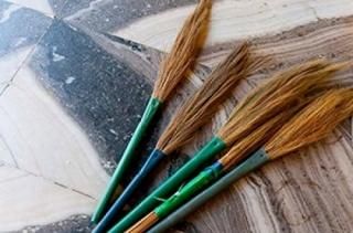 Jammu and KashmiråLeh brooms in a Buddhist templeݥby Ellen顼 24 x 3