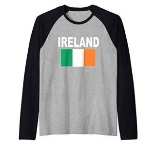 Distressed Ireland Flag Cool Shamrock Irish Flags Men Women Raglan Baseball Tee