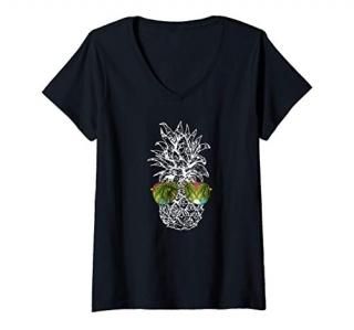 Womens Pineapple Sunglasses Cool Aloha Beaches Simple Graphic V-Neck T-Shirt