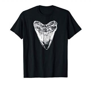 Rockhounds and fossil hunters Megalodon tooth T-Shirt