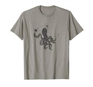 Artistic Octopus Juggling the Solar System of Planets T-Shirt