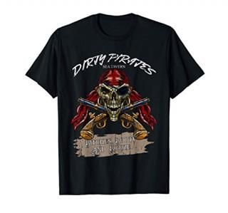 Pirate Skull Sea Thief Buccaneer Cool Sailor Man Gift Idea T-Shirt