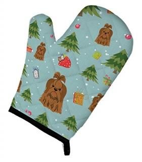 Carolines Treasures BB4746OVMT Christmas Shih Tzu Silver & Chocolate Oven Mitt