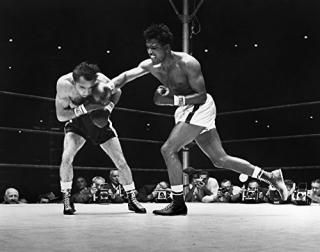 Sugar Ray Robinson N1921-1989 N Walker Smith Jr Robinson Right During The Sevent