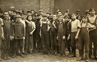 Hine Child Labor 1911 Na Group Of Young Workers At A Textile Mill In Lawrence Ma