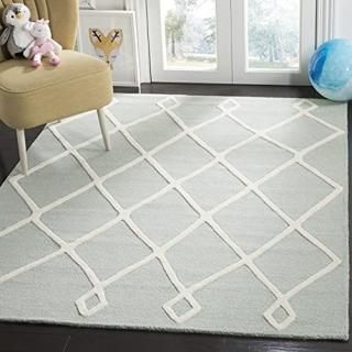 Safavieh Kids Collection SFK906M Handmade Moroccan Wool Area Rug 6' x 9' Mint / 