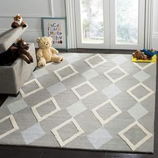 Safavieh Kids Collection SFK902B Handmade Diamond Wool Area Rug 5' x 7' Grey / M
