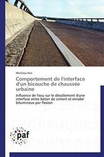 Comportement de l'interface d'un bicouche de chauss?e urbaine Influence de l'eau
