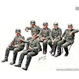 German Infantry on the march WW II era 6 figures 1/35 Master Box 35137