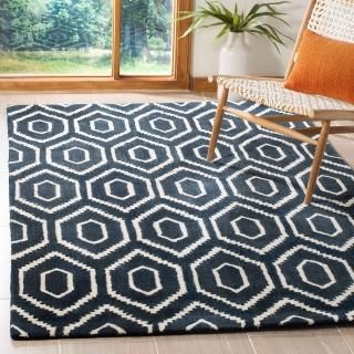 Safavieh Area Rug 4' x 6' Navy