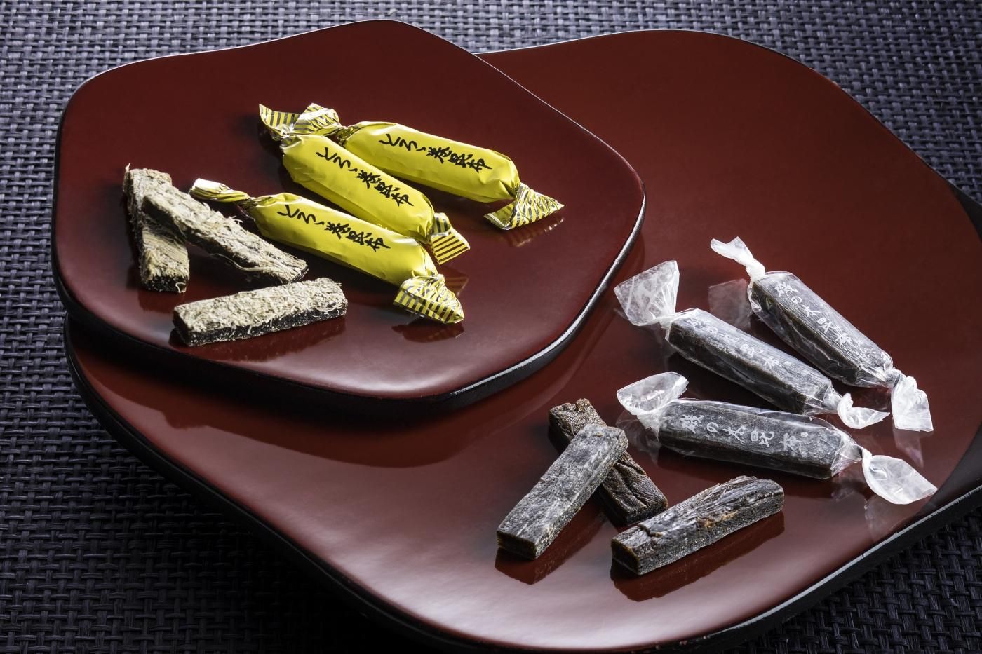 とろろ巻昆布 100g - 礼文島のうに昆布店 花れぶん とろろ巻昆布 100g - 礼文島のうに昆布店 花れぶん
