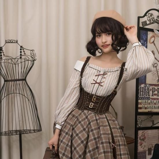 ロリータ ブラウス オフショルダー オフショル カーキ セクシー カジュアル ストライプ 長袖 パフスリーブ レースアップ かわいい 大きいサイズ サイズ豊富 春夏 キュート おでかけ デート ゴスロ ロリータゴスロリ専門通販ショップluxury ラグジュアリー 安い価格で
