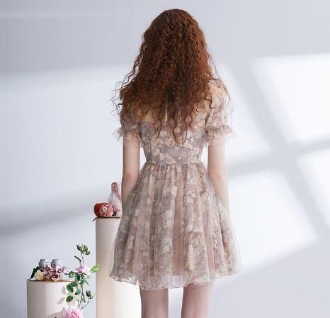 セミロリータ プリント ワンピース のみ 小花柄 花柄 お花 花柄 お花 パステルカラー ジェラートカラー マカロンカラー 童話風 ミニ丈 ショート丈 膝上 半袖 パフスリーブ ちょうちん袖 スクエア ロリータゴスロリ専門通販ショップluxury ラグジュアリー 安い価格で