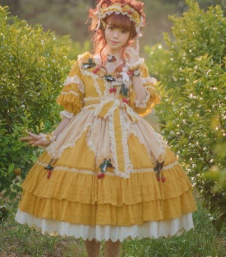 ストロベリー ガーデン ミドル丈ワンピース イエロー ワンピースのみ クラシカル クラロリ フリル リボン たっぷりフリル 半袖 五分袖 ひざ下丈 ふんわり フレア ロココ調 エレガント ロリータゴスロリ専門通販ショップluxury ラグジュアリー 安い価格で可愛いロリータ