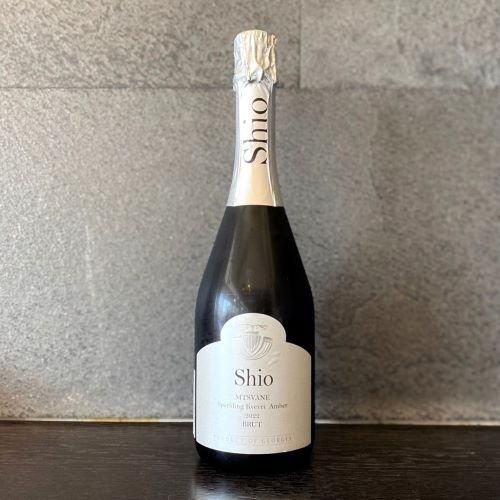 Shio Mtsvane Traditional Amber Sparkling Brut 2022 750ml Shio Mtsvane Traditional Amber Sparkling Brut 2022 750ml