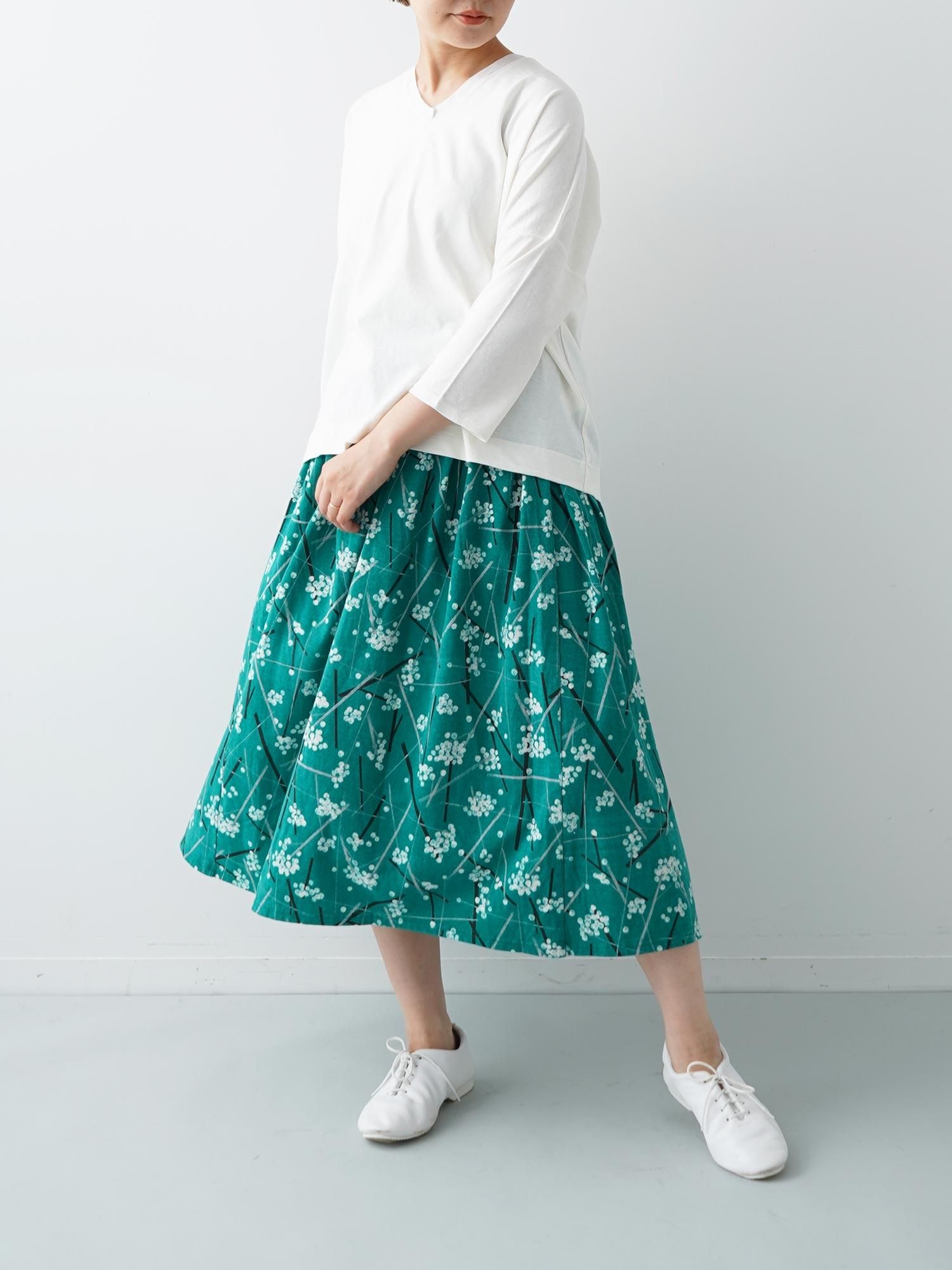 専用★新品　grin グリン　マナプール天竺floraプリントワンピース grin, グリン, マナプール天竺ポンチョプルオーバー,マナプール天竺