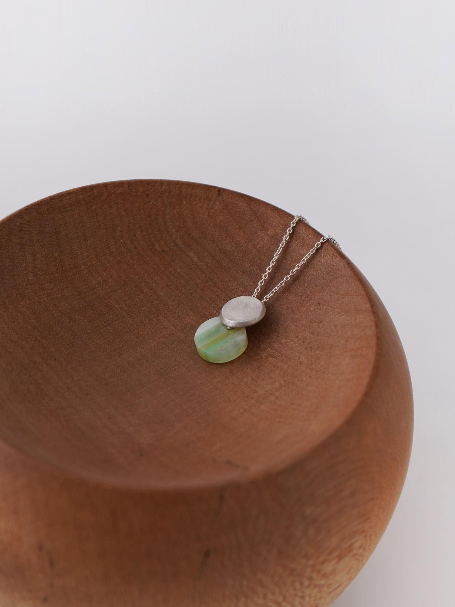 Halos Necklace S（ウグイスメノウ 縦縞）
