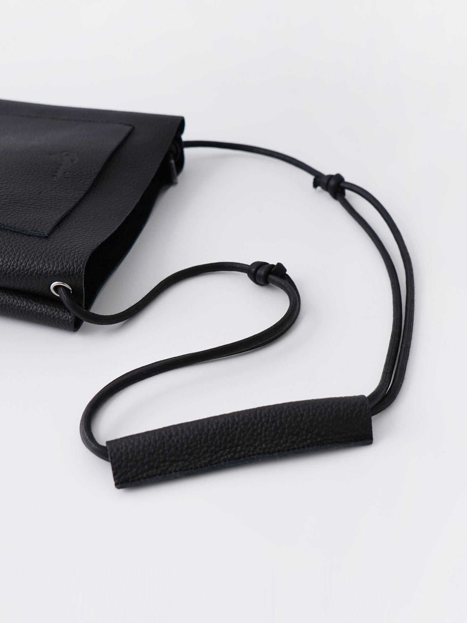 MALK online store 】grin / シュリンクレザーサコッシュM 本体