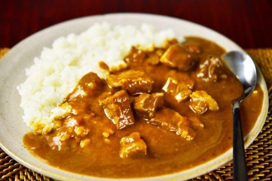 ご当地カレー 岡山中辛 和牛スパイスカレー 200g×5食4,050円(税 ご当地カレー 岡山中辛 和牛スパイスカレー 200g×5食4,050円(税