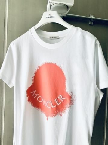 <img class='new_mark_img1' src='https://img.shop-pro.jp/img/new/icons29.gif' style='border:none;display:inline;margin:0px;padding:0px;width:auto;' />【MONCLER】WOMEN SS T-SHIRT ロゴ刺繍Tシャツ(WHITE)