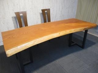 欅（ケヤキ） - 無垢一枚板専門店 イサン工芸