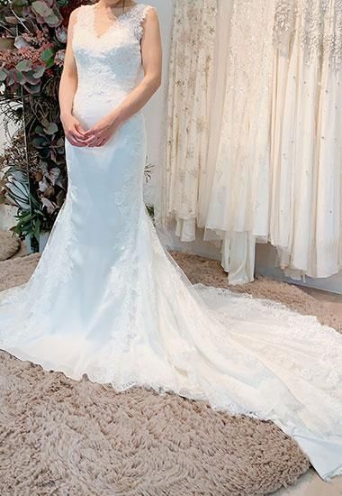 プロノビアス PRONOVIAS 女らしく DRAIL※マント付き※ プロノビアス PRONOVIAS 女らしく DRAIL※マント付き※