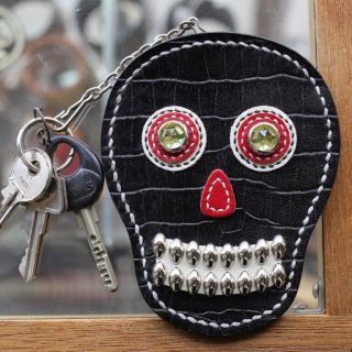skull leather key & card case<BR>black emboss leather<BR>crocodile X yellow eye