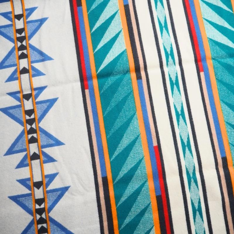 Amazon｜ペンドルトン 大判ブランケット (Pendleton Blanket)… (クイーン 248cm×233㎝, ホワイト)｜ブランケット・毛布  オンライン通販
